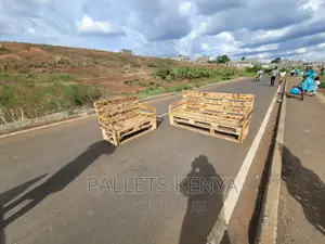 7 Seater Pallet Sofa Seats