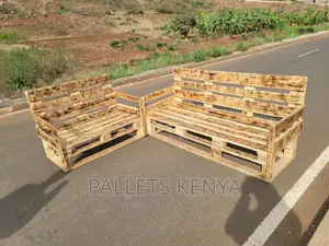 7 Seater Pallet Sofa. (#TW015)