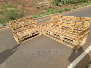 7 Seater Pallet Sofa. (#TW52)