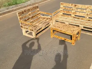 7 Seater Pallet Sofa Together With a Coffee Table. (#030)