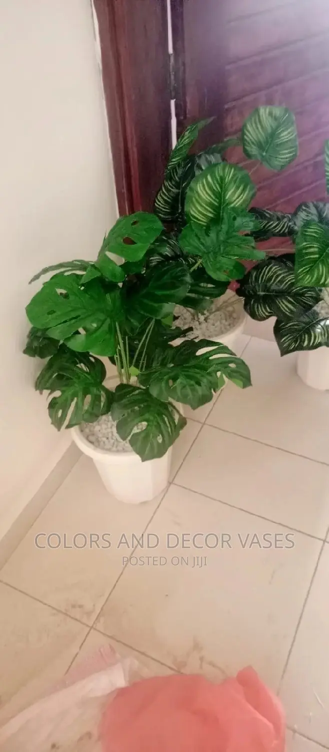 Plants Artificial With Vase