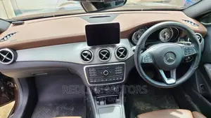 Mercedes-Benz GLA 250 2016 Black