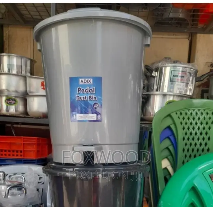 Pedal Dustbin 10ltrs