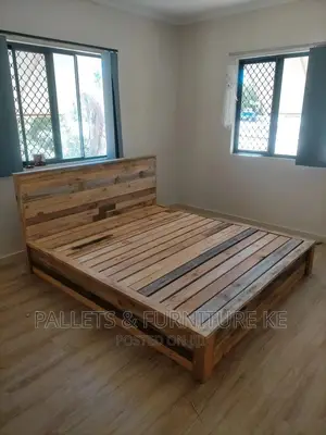 5 by 6 Pallet Bed