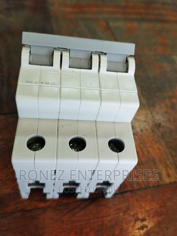 Triple Pole 63amps Abb - thumbnail 3