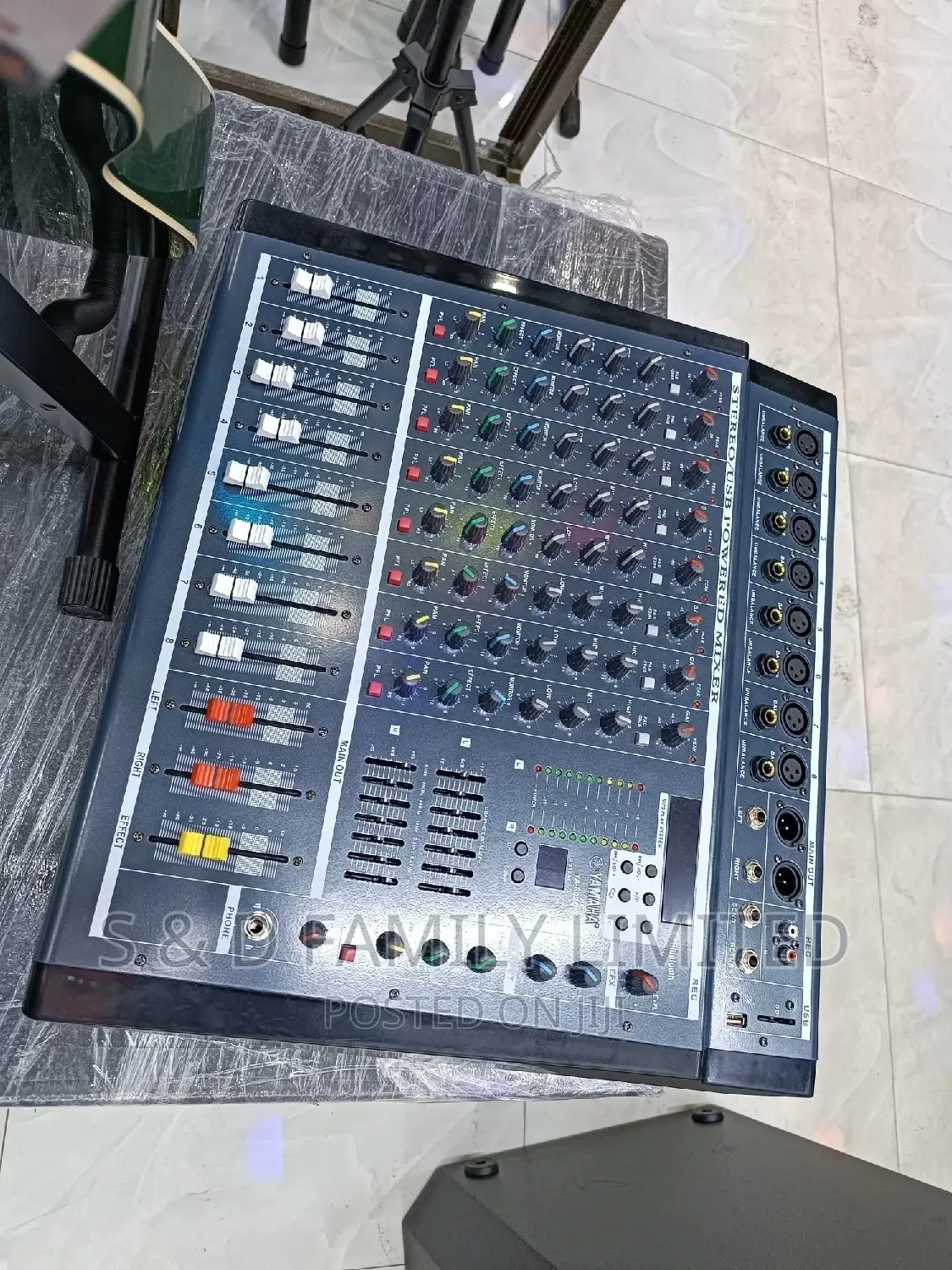 Yamaha 8 Channels YA802 USB Powered Mixer