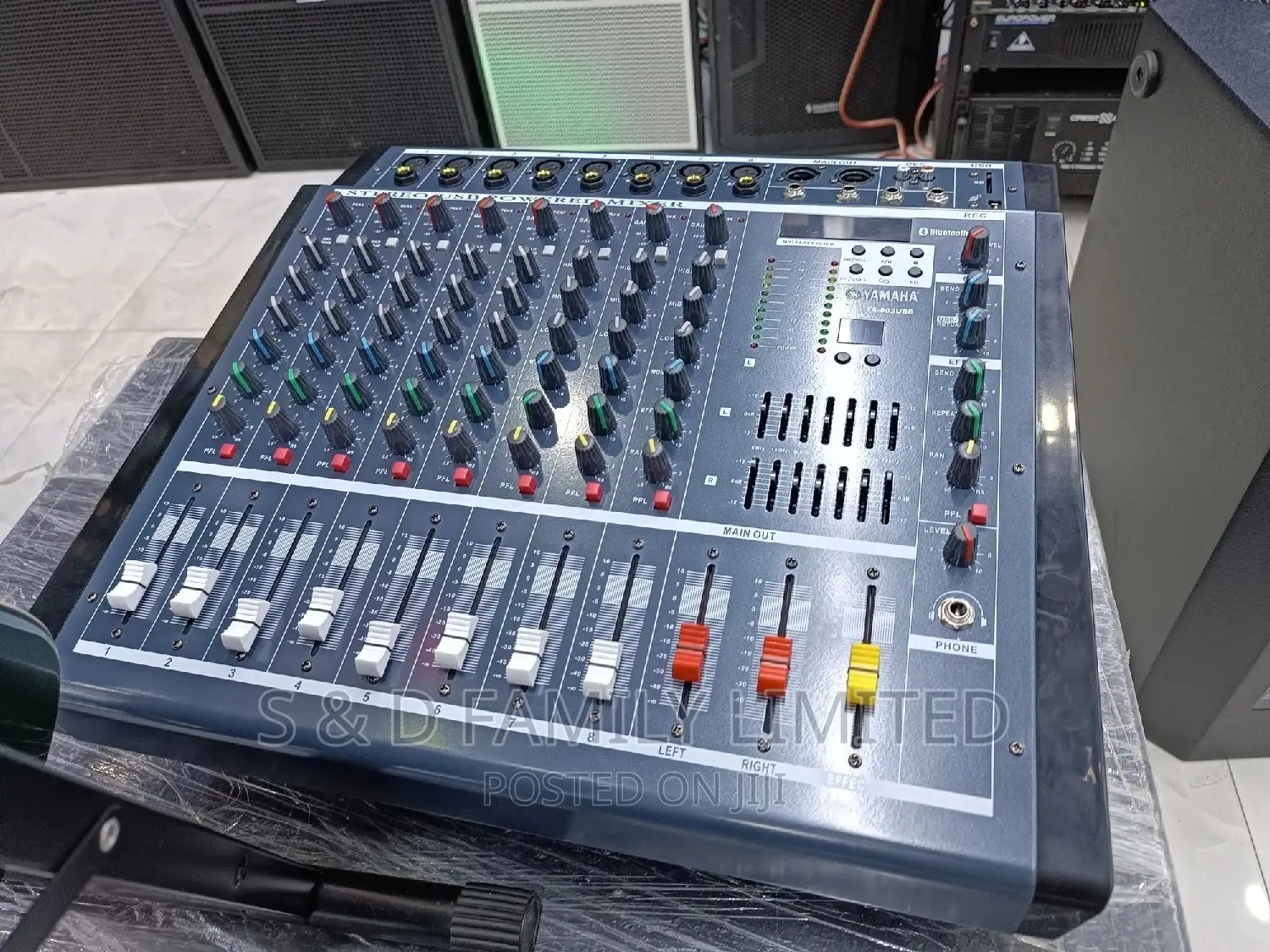 Yamaha 8 Channels YA802 USB Powered Mixer
