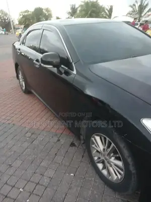 Toyota Crown 2011 Black