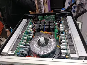 Yamaha P9500S Power Amplifier