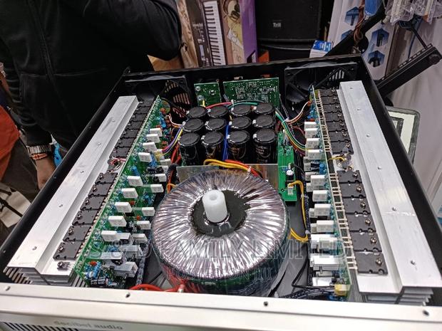 Yamaha P9500S Power Amplifier - thumbnail 2