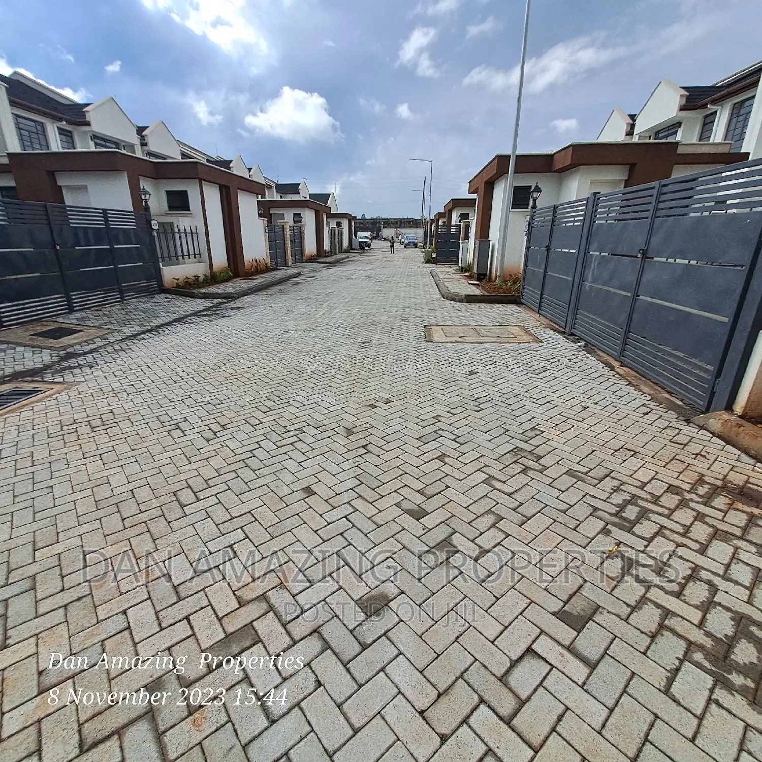 5bdrm Townhouse/Terrace in South C for sale