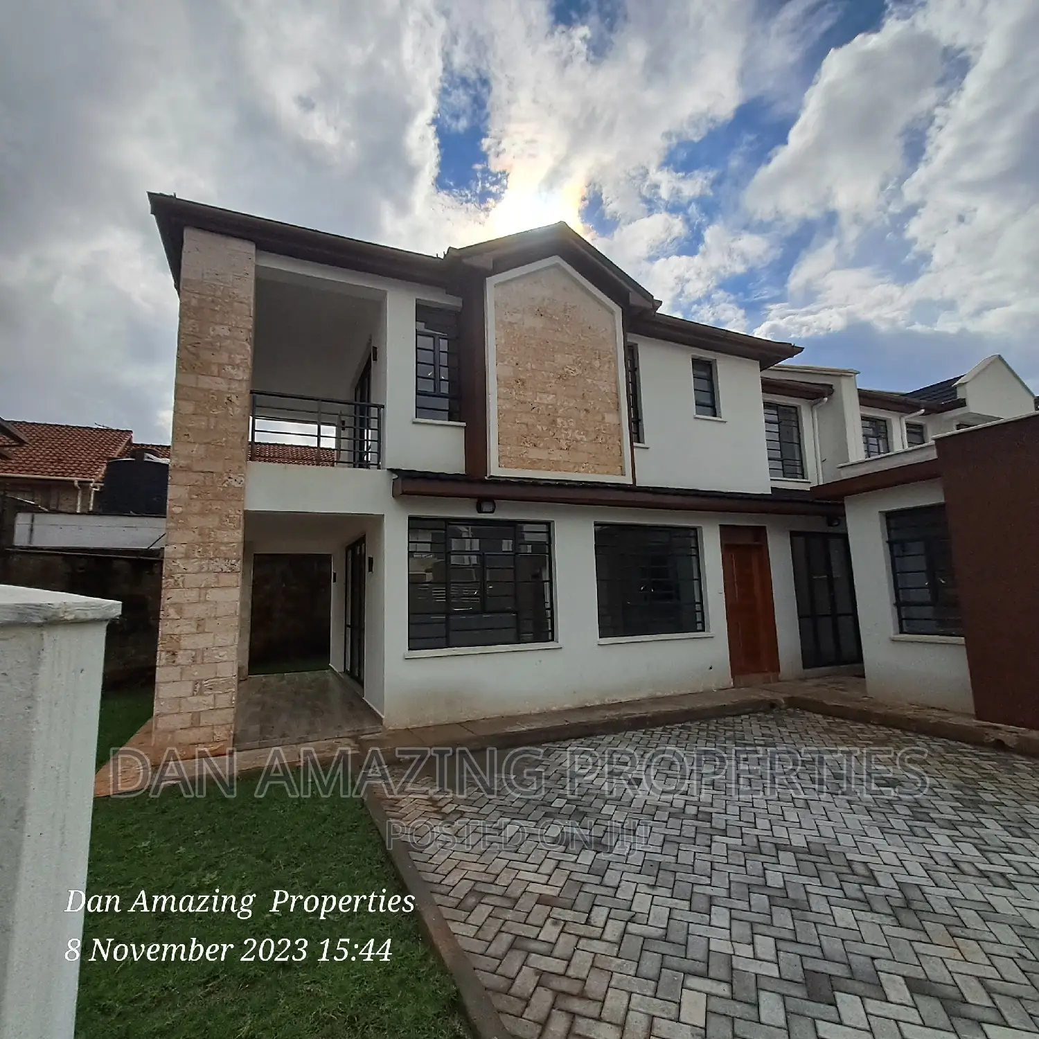 5bdrm Townhouse/Terrace in South C for sale