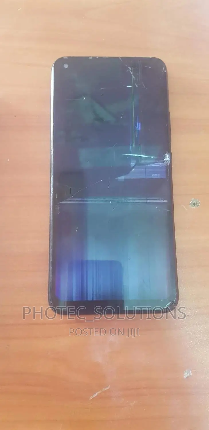 Smartphone Repair (Done as You Wait)