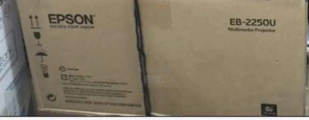 .Epson Eb-2250u Projector 3lcd Technology - main view