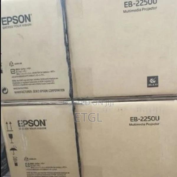 .Epson Eb-2250u Projector 3lcd Technology - thumbnail 2