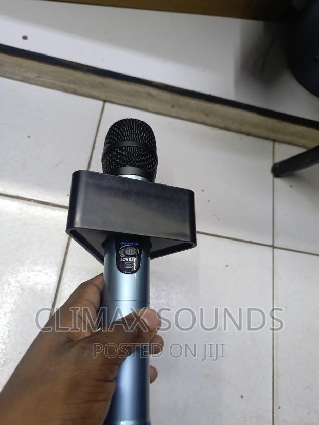 Black Microphone Flag Triangle - thumbnail 2