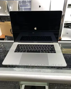 Laptop Apple MacBook Pro 2019 16GB Intel Core I9 SSD 1T
