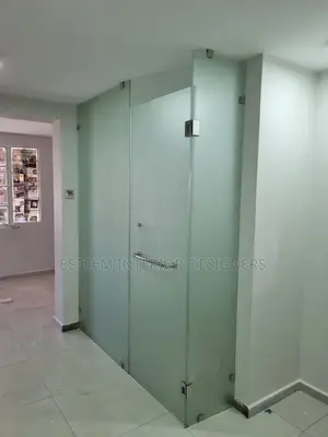 Shower Partition With 10mm Tampered Glass
