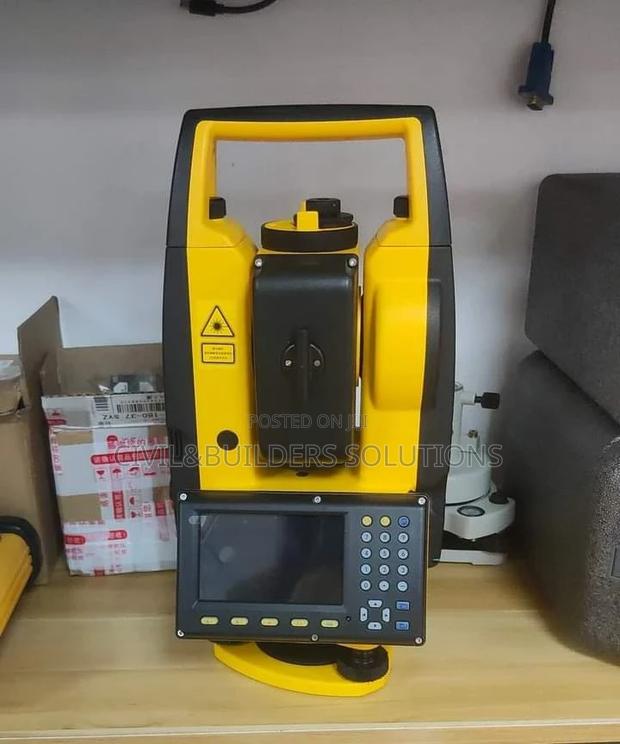 Digital Topcon Total Station. - thumbnail 3