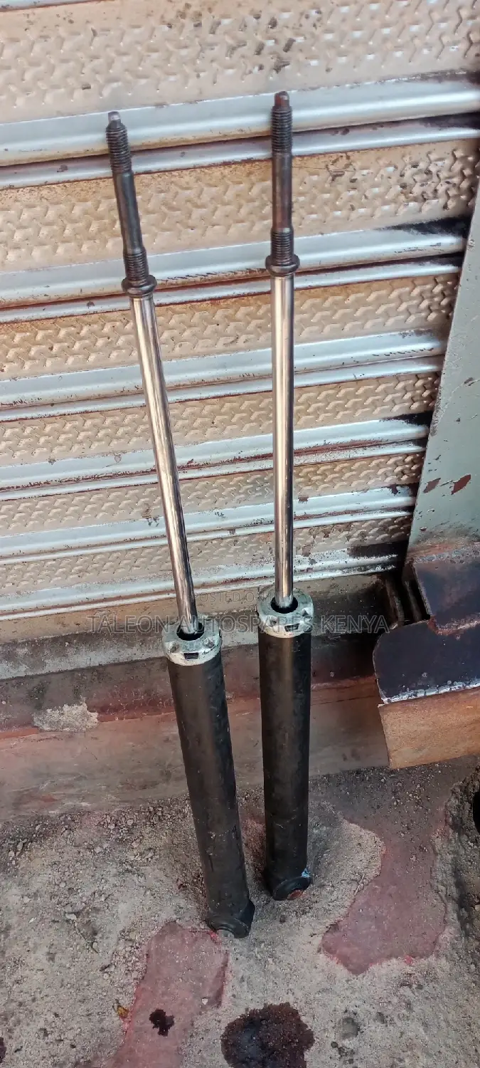 Fielder 4wd,Vitz 4wd Rear Shocks