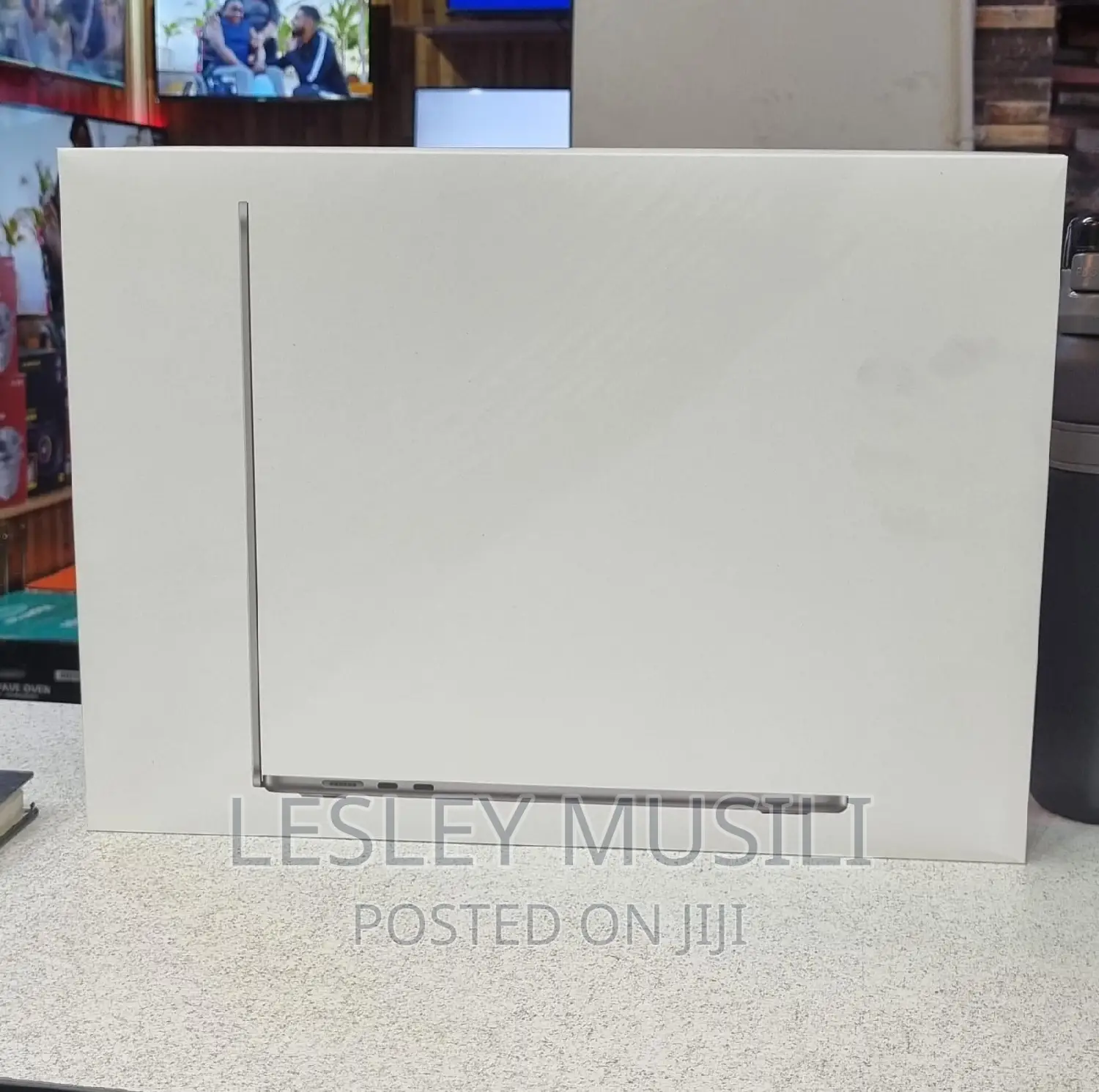 New Laptop Apple MacBook Air 2022 M2 8GB Apple M2 SSD 256GB
