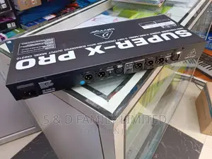 Super-X Pro CX2310 Crossover Behringer