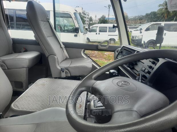 Toyota Coaster 2016 White - thumbnail 8