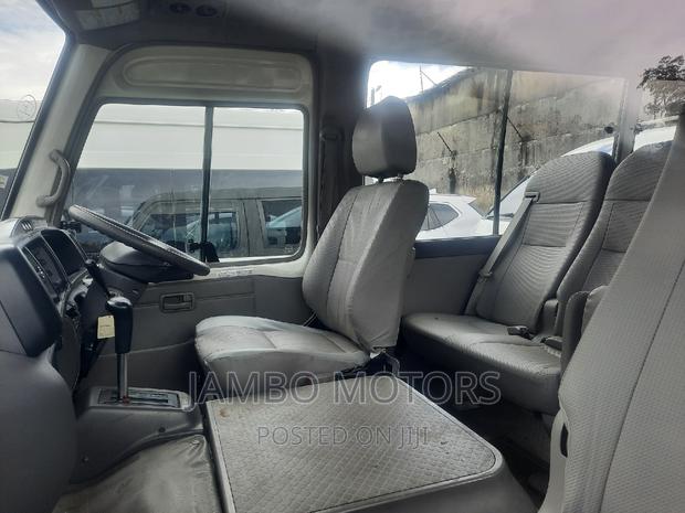 Toyota Coaster 2016 White - thumbnail 10