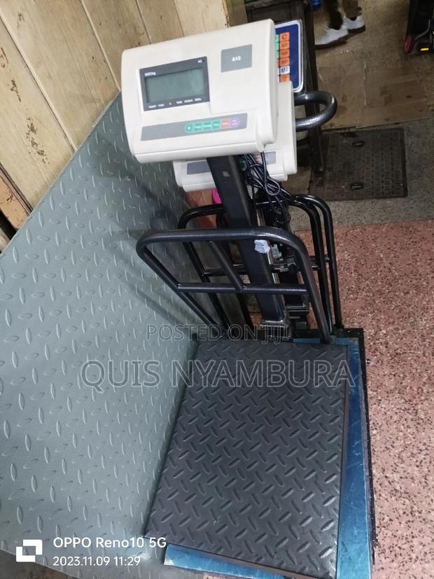 A12 Digital Scale 300kgs - main view