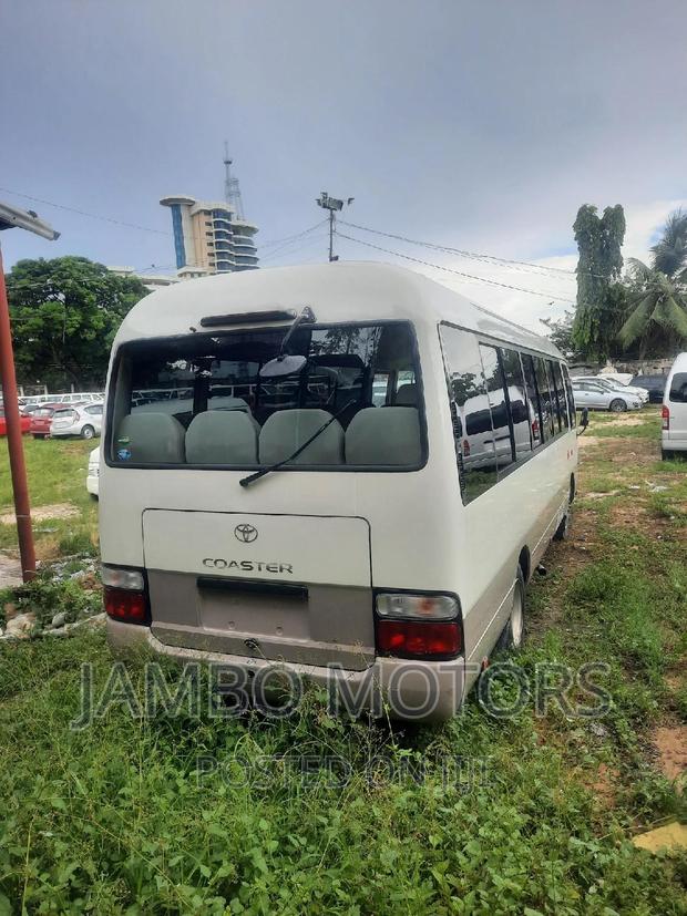 Toyota Coaster 2015 White - thumbnail 11