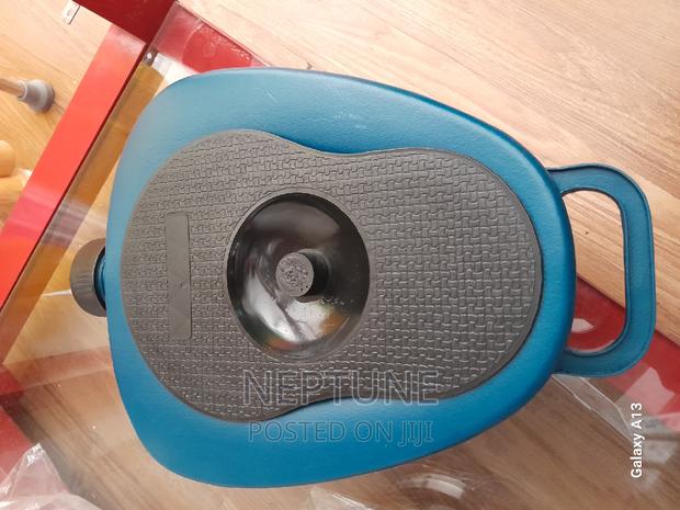 Bedpan With Lid - thumbnail 3