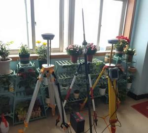 Generic Aluminum Tripod Stand - main view