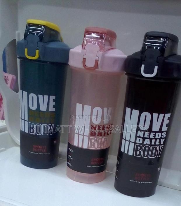Cup Water Bottle With Straw 500ml Available
