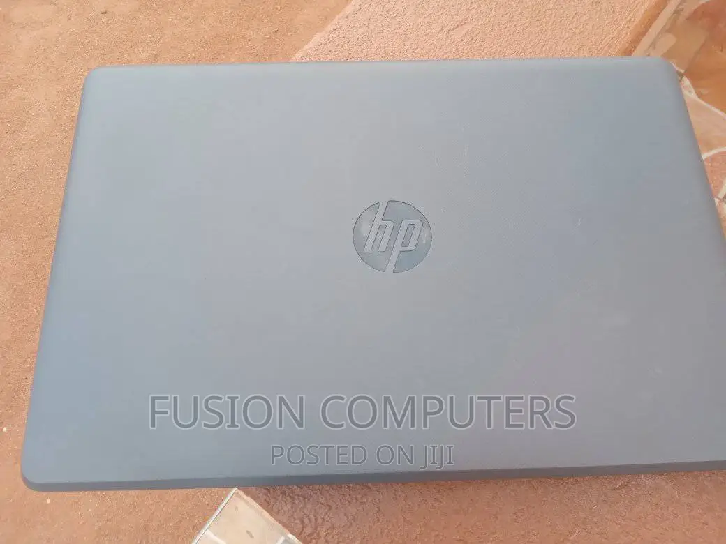 Laptop HP 250 G6 4GB Intel Core I3 HDD 1T