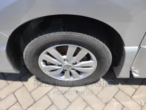 Nissan Serena 2016 Silver