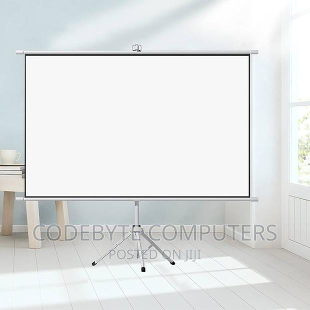 Lightwave Projector Screen 240 by 240 Tripod - main view