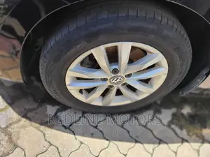 Volkswagen Touran 2016 Black