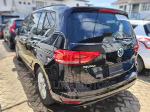 Volkswagen Touran 2016 Black