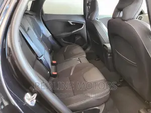 Volvo V40 2016 Black