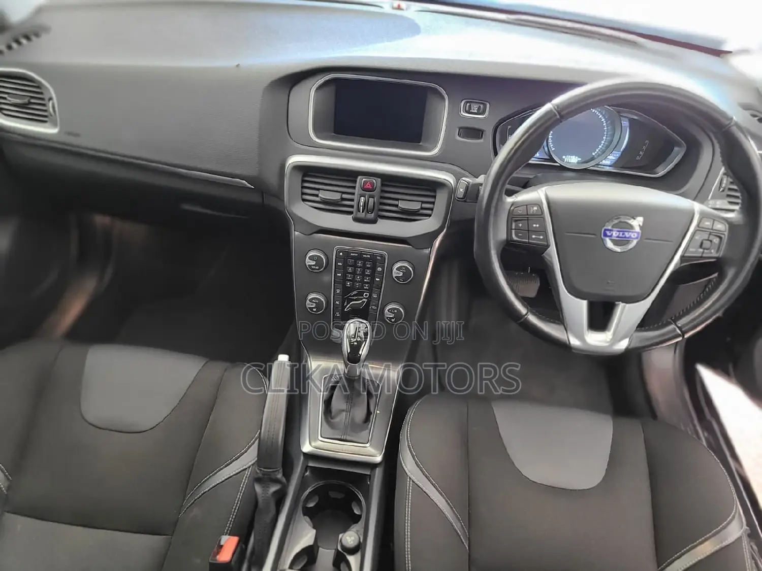 Volvo V40 2016 Black