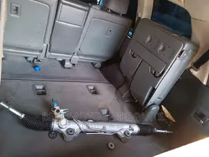 Toyota 200 Series Streering Rack V8