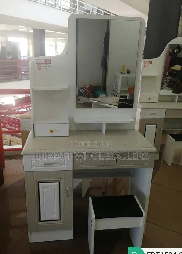 Modern Dressing Table With Fixed Mirror Available