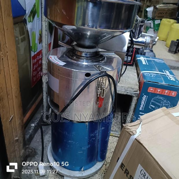Commercial Peanut Butter Maker. - thumbnail 2