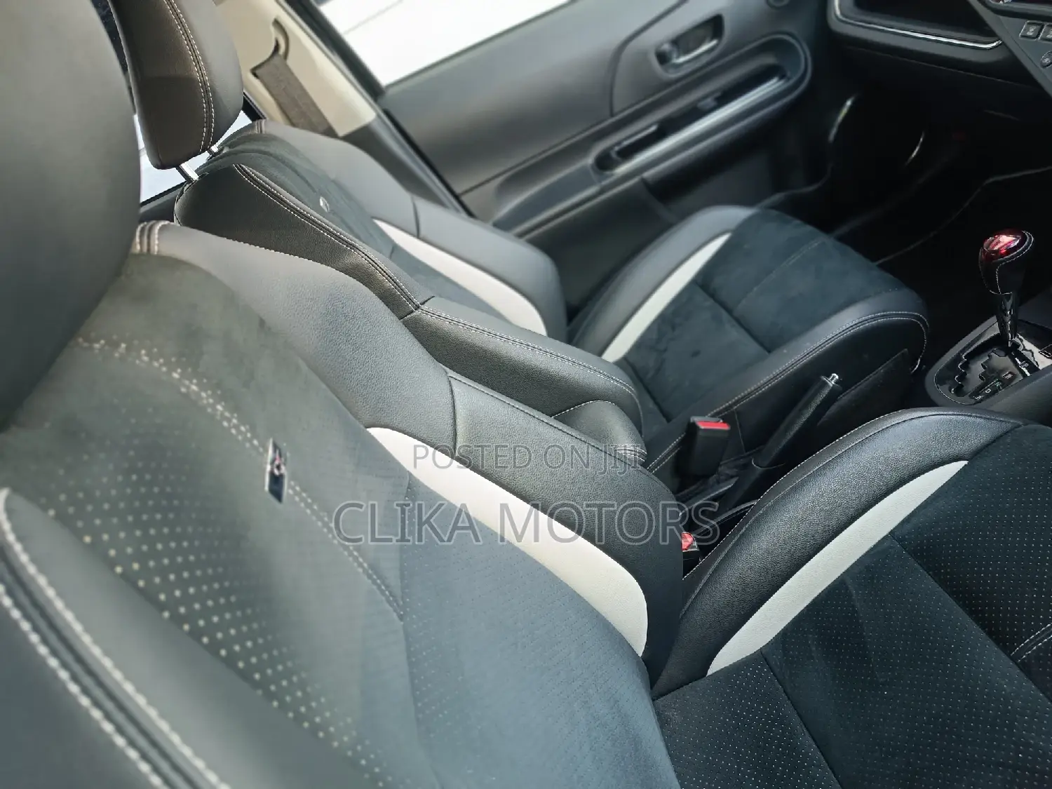 Toyota Aqua 2016 Black