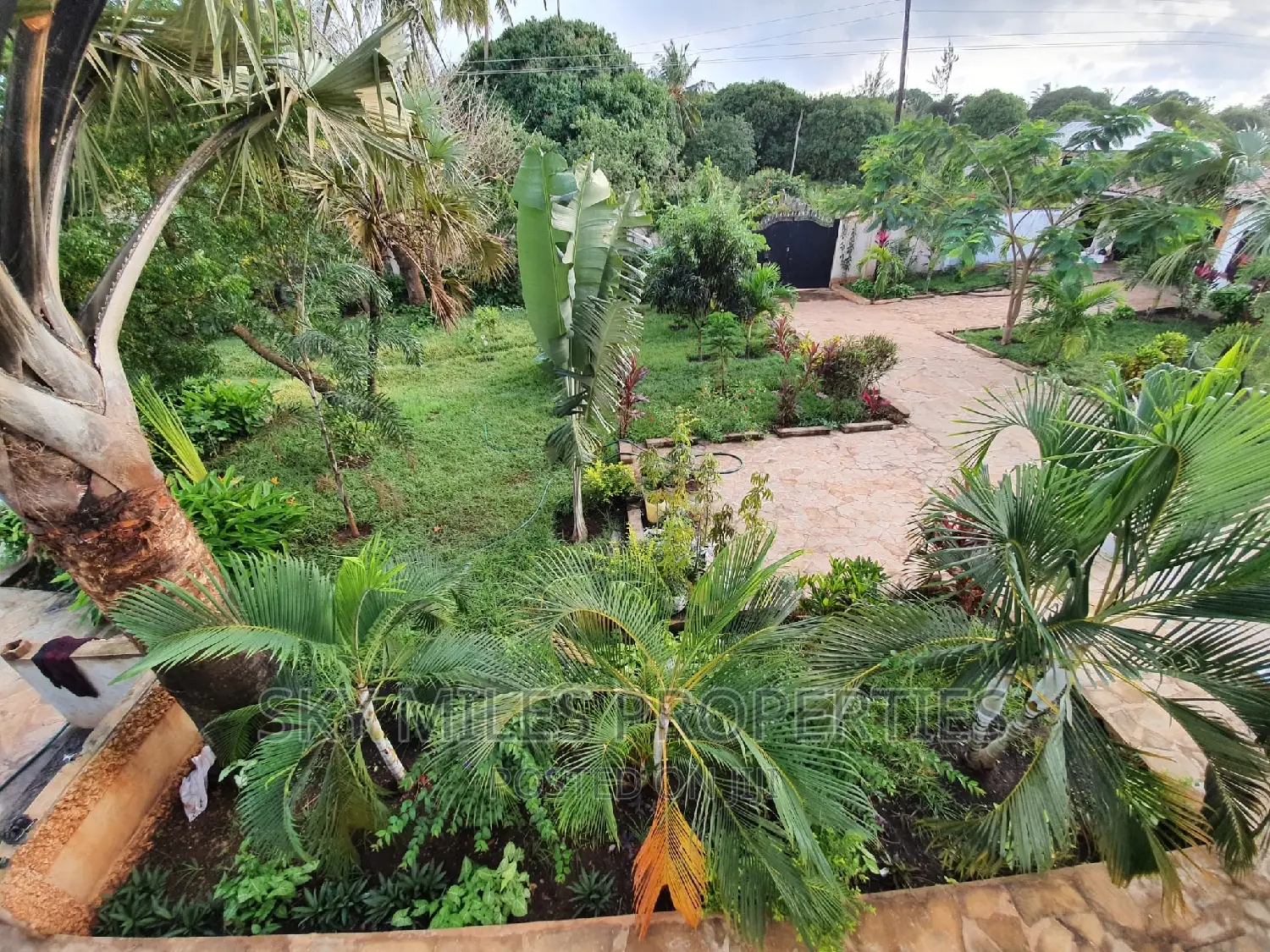 5bdrm Maisonette in Galu, Kinondo for sale