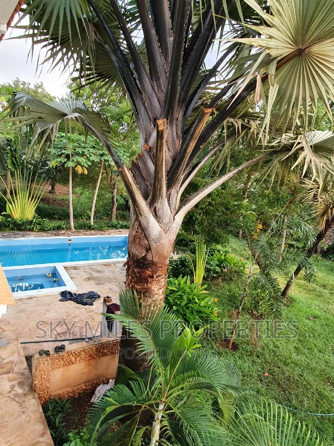 5bdrm Maisonette in Galu, Kinondo for sale
