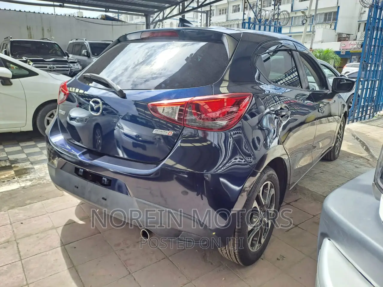 Mazda Demio 2016 Blue