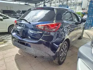 Mazda Demio 2016 Blue