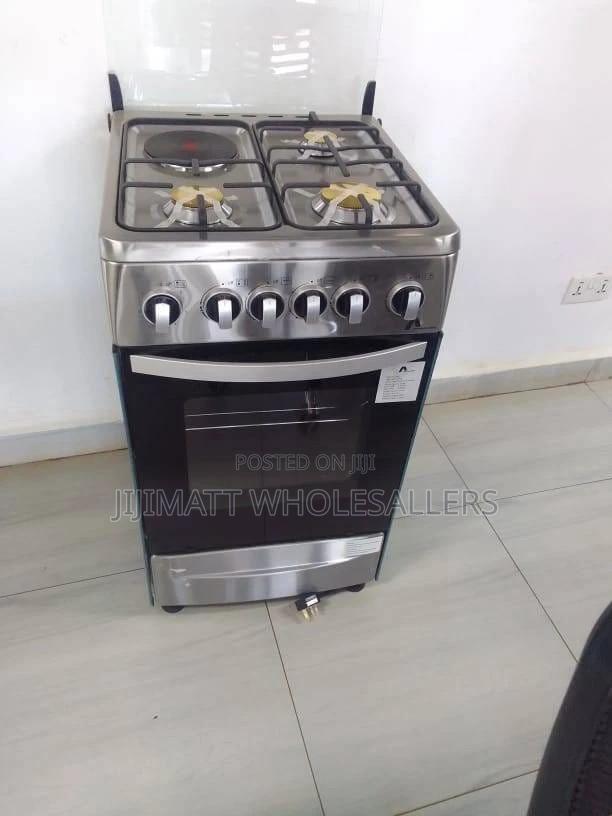 Cooker//Amaze 3+1 Free Standing Cooker Available