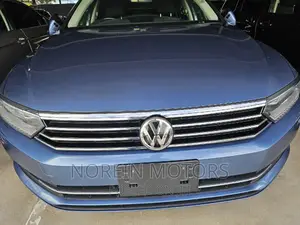 Volkswagen Passat 2016 Blue